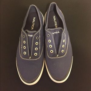 Nautica No Lace Slip On Sneakers Size 9